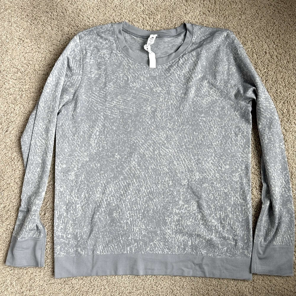 Lululemon relaxed fit long sleeve tech tee - Size 10 - gray